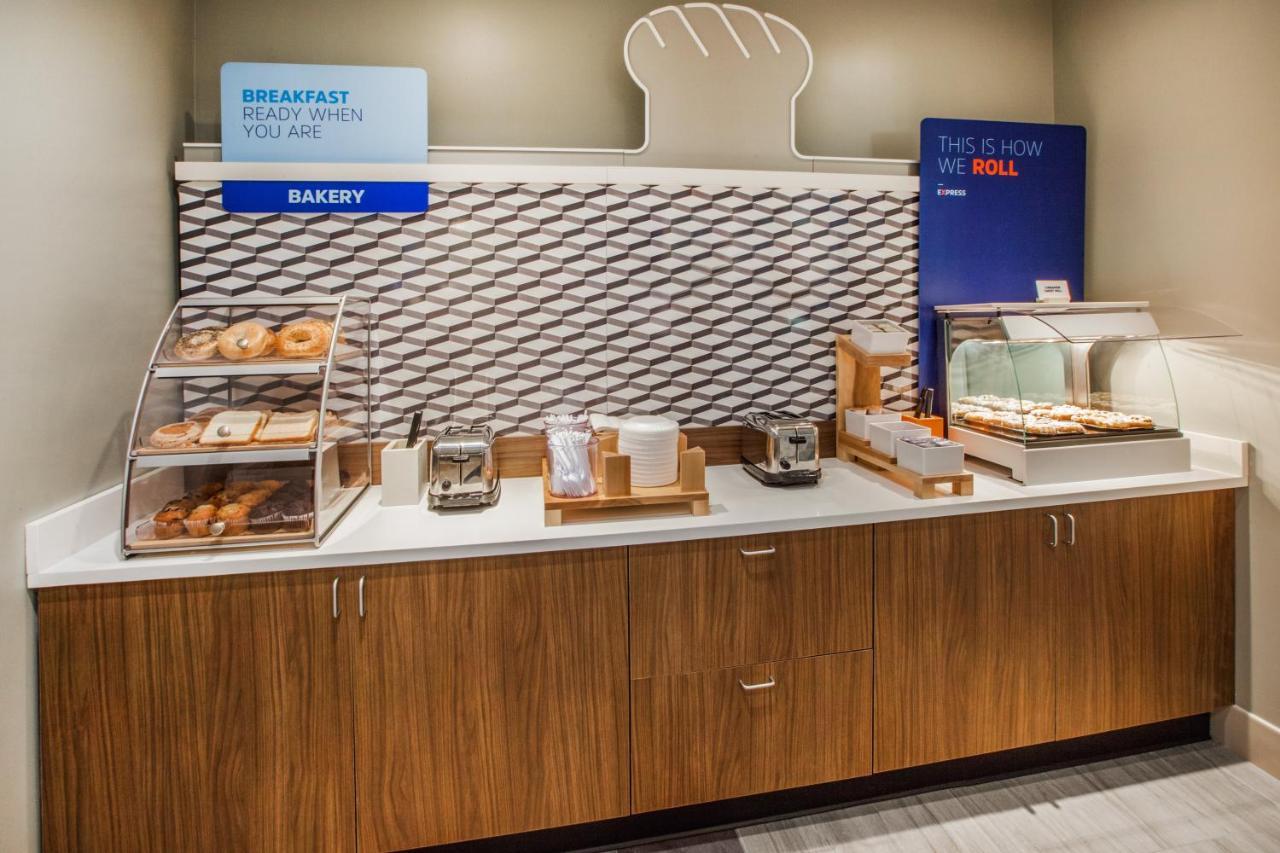 Holiday Inn Express & Suites - Milan - Sandusky Area By Ihg Luaran gambar