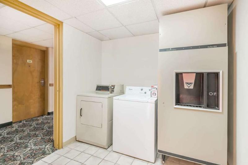 Holiday Inn Express & Suites - Milan - Sandusky Area By Ihg Luaran gambar