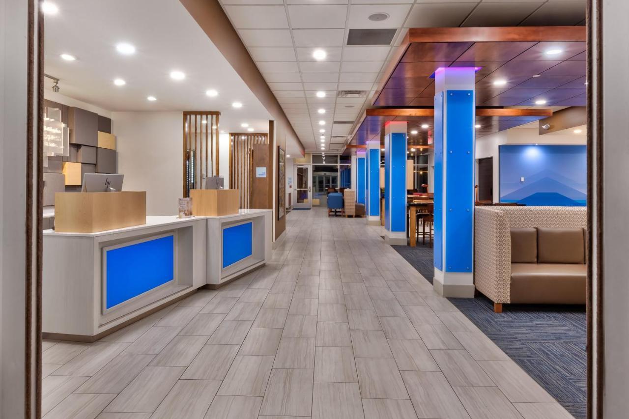 Holiday Inn Express & Suites - Milan - Sandusky Area By Ihg Luaran gambar