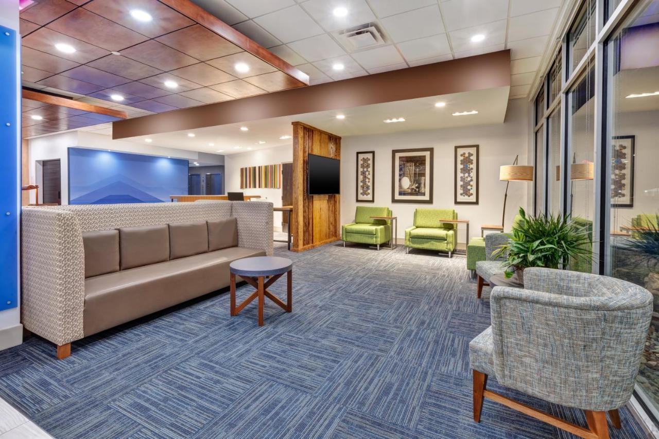 Holiday Inn Express & Suites - Milan - Sandusky Area By Ihg Luaran gambar