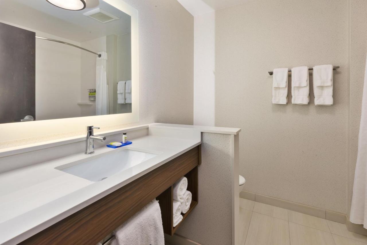 Holiday Inn Express & Suites - Milan - Sandusky Area By Ihg Luaran gambar