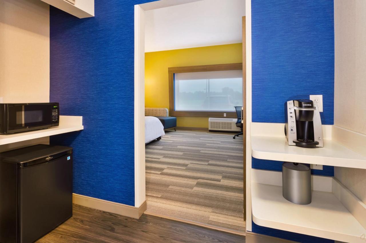 Holiday Inn Express & Suites - Milan - Sandusky Area By Ihg Luaran gambar